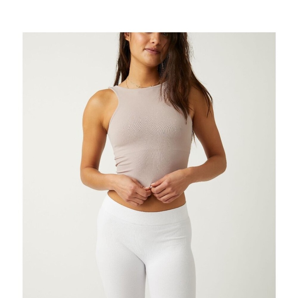 FREE PEOPLE Seamless Bike
Short / White NWT!
